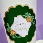 Gobelets
Vert forêt, blanc, or