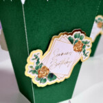 Boîte Popcorn
Vert forêt, blanc, or