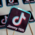 Mini topper pic 3D
Tiktok